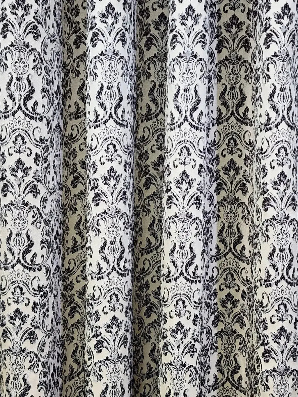 Royal Demask - Black and White