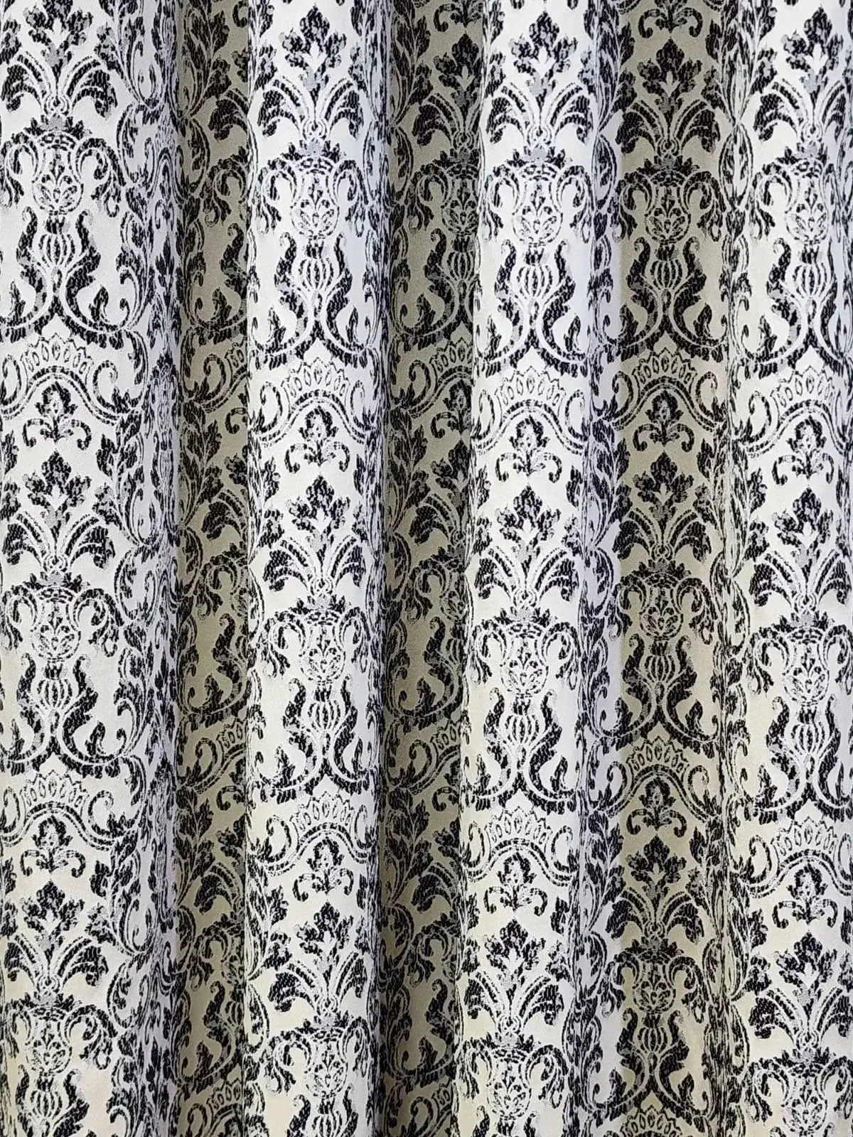 Royal Demask - Black and White